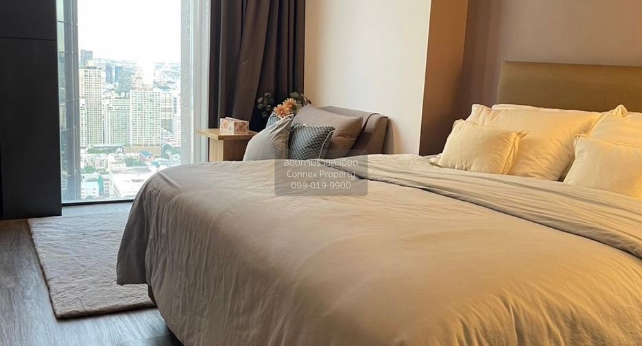 For rent 4 bedrooms condo in Watthana, Bangkok
