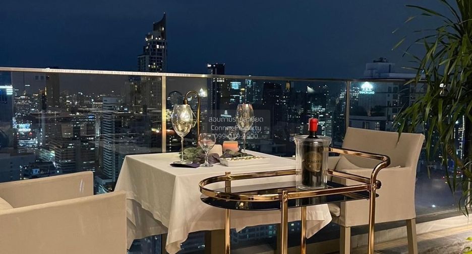 For rent 4 bedrooms condo in Watthana, Bangkok