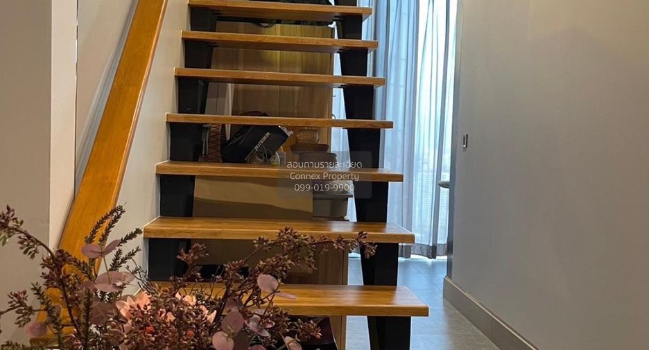 For rent 4 bedrooms condo in Watthana, Bangkok