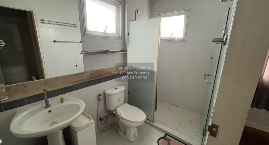 For rent 4 bedrooms house in Khlong Sam Wa, Bangkok