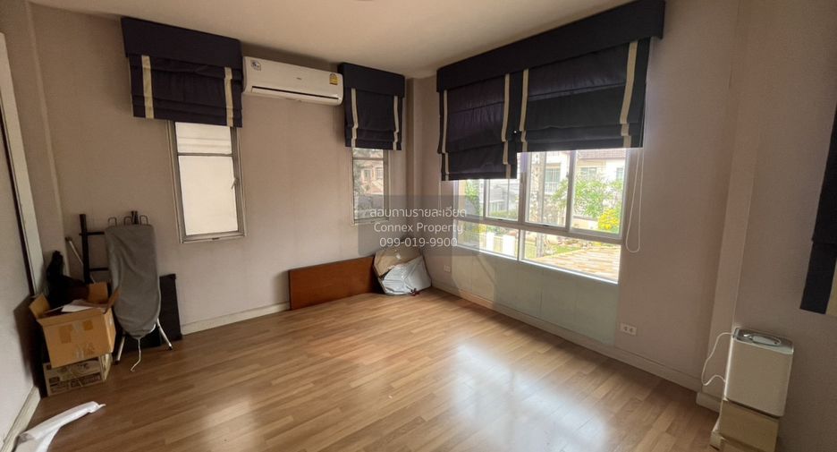 For rent 4 bedrooms house in Khlong Sam Wa, Bangkok