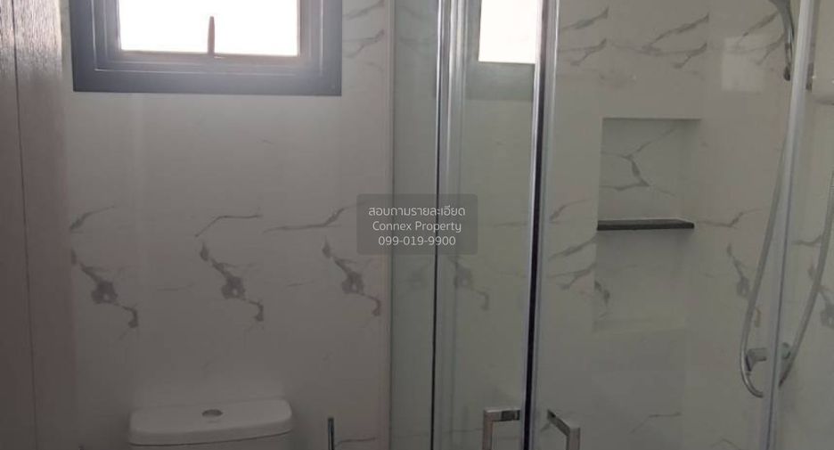 For rent 3 bedrooms townhouse in Bang Phli, Samut Prakan