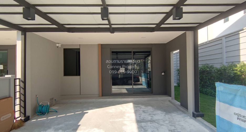 For rent 3 bedrooms townhouse in Bang Phli, Samut Prakan