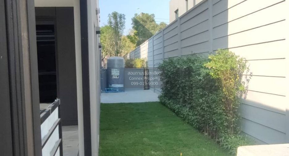 For rent 3 bedrooms townhouse in Bang Phli, Samut Prakan