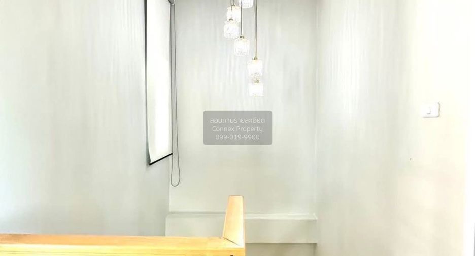 Haus zur Miete mit 3 Zimmer in Lat Krabang, Bangkok