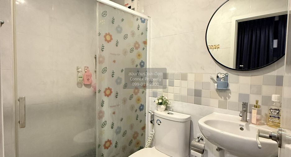 For sale 2 bedrooms townhouse in Phra Samut Chedi, Samut Prakan