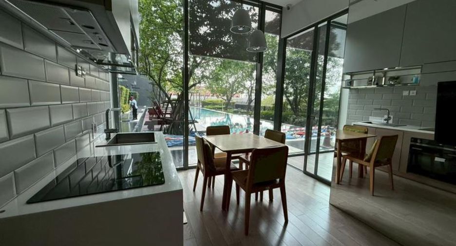 For sale 2 bedrooms condo in Phra Khanong, Bangkok