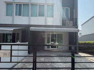 For sale 3 bedrooms townhouse in Bang Khen, Bangkok
