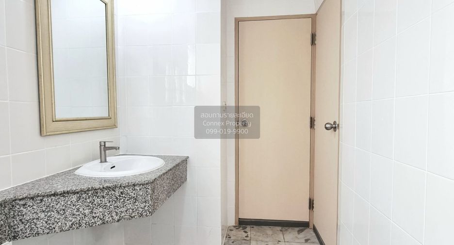 For rent 2 bedrooms condo in Ratchathewi, Bangkok