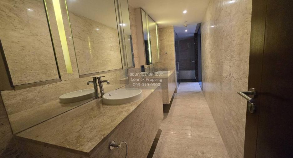 For rent 3 ベッドルーム condo in Yan Nawa, Bangkok