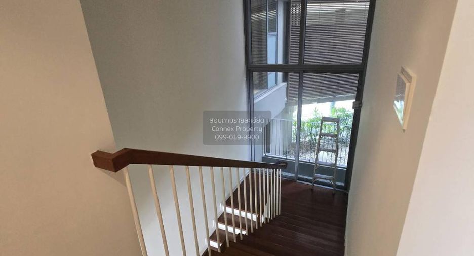 For rent 3 ベッドルーム condo in Yan Nawa, Bangkok