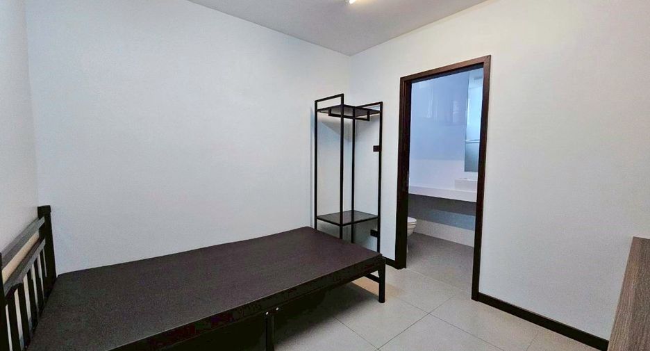 For rent 3 ベッドルーム condo in Khlong Toei, Bangkok