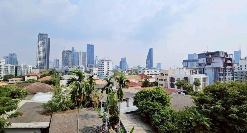 For rent 3 ベッドルーム condo in Khlong Toei, Bangkok