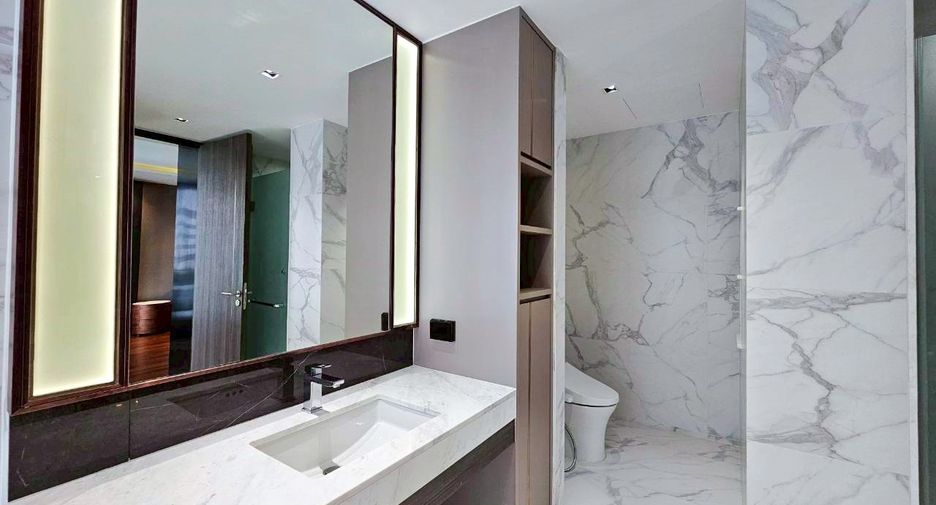 For rent 3 ベッドルーム condo in Khlong Toei, Bangkok