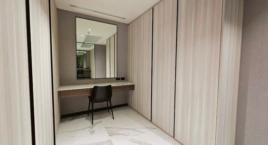 For rent 3 ベッドルーム condo in Khlong Toei, Bangkok