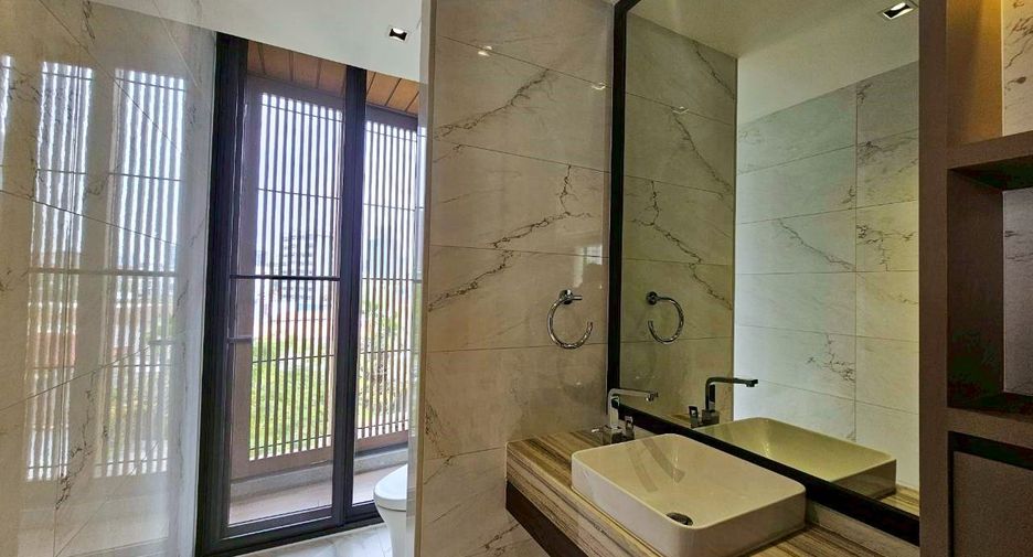 For rent 3 ベッドルーム condo in Khlong Toei, Bangkok