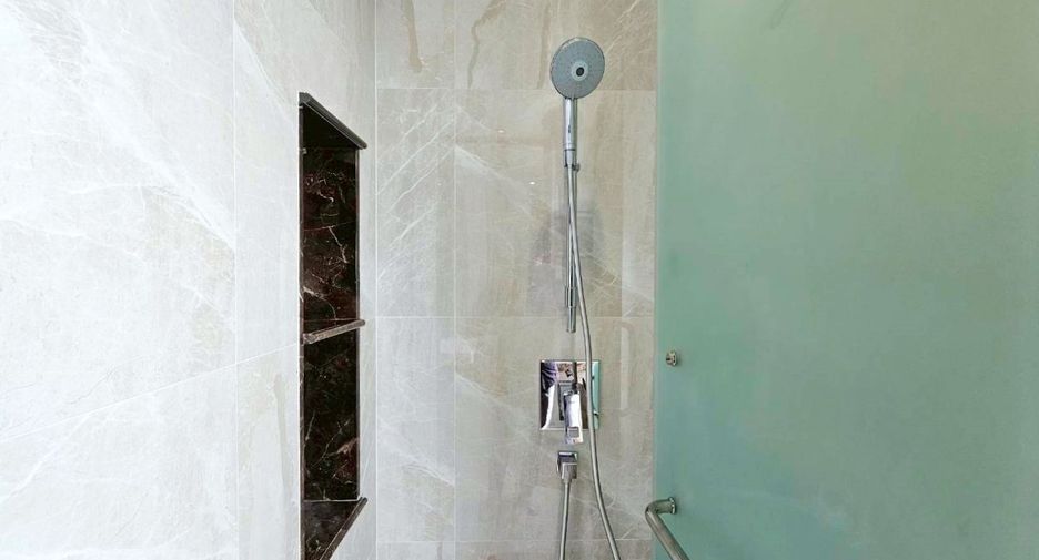 For rent 3 ベッドルーム condo in Khlong Toei, Bangkok