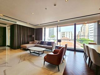 For rent 3 bedrooms condo in Khlong Toei, Bangkok