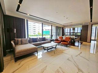 For rent 3 bedrooms condo in Khlong Toei, Bangkok