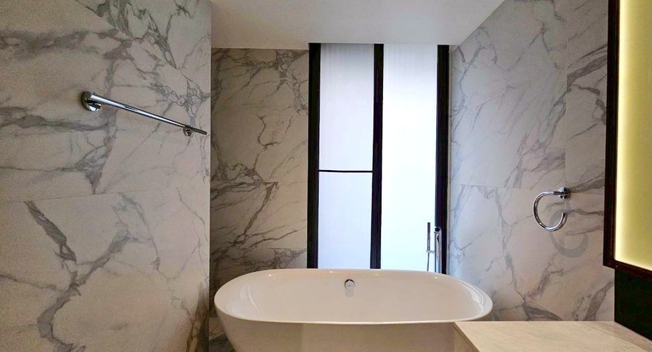 For rent 3 ベッドルーム condo in Khlong Toei, Bangkok