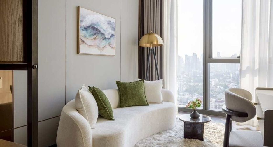 For rent 3 bedrooms condo in Watthana, Bangkok