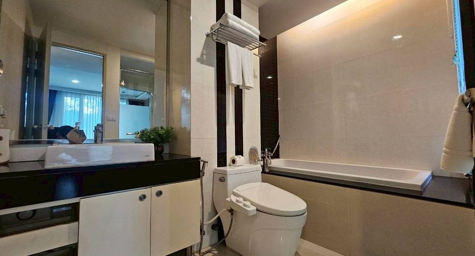 For rent 2 bedrooms condo in Watthana, Bangkok