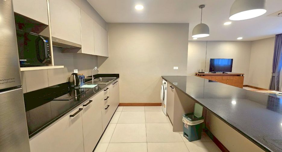 For rent 2 bedrooms condo in Watthana, Bangkok
