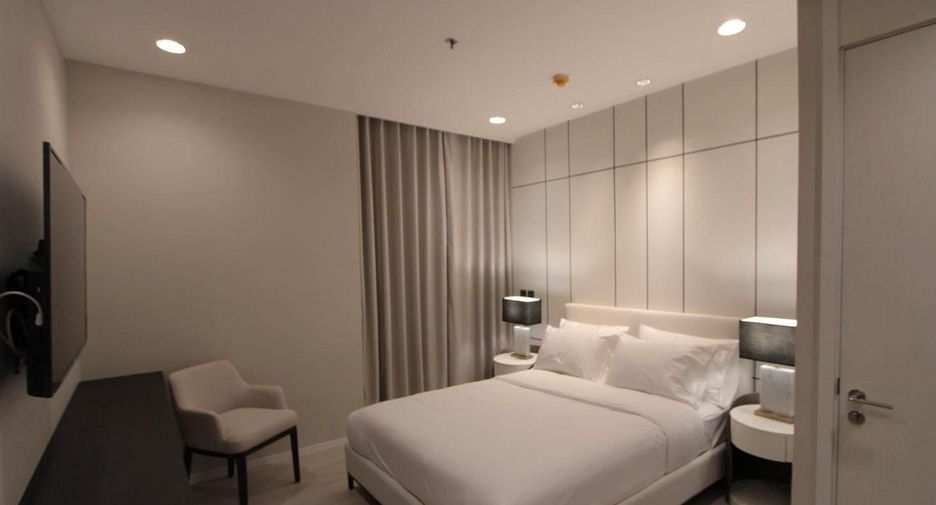 For rent 3 bedrooms condo in Khlong Toei, Bangkok
