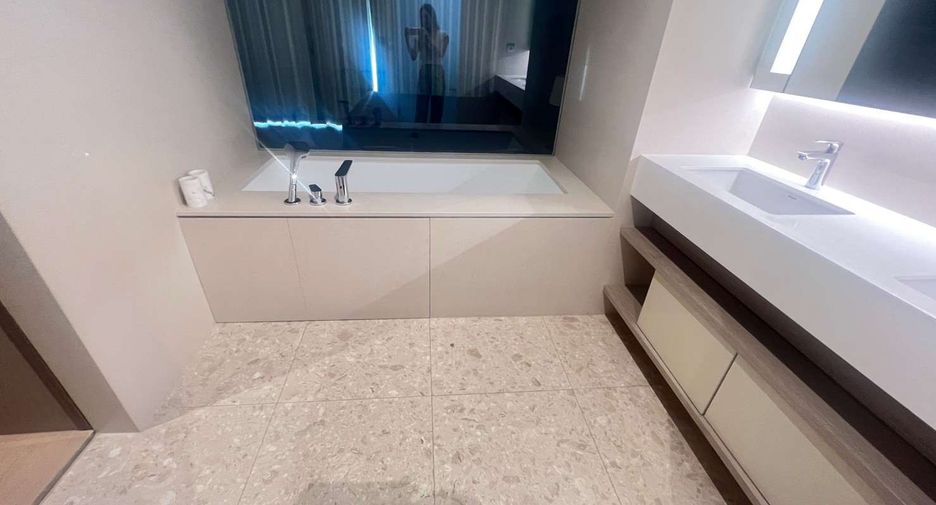 For rent 2 bedrooms condo in Watthana, Bangkok