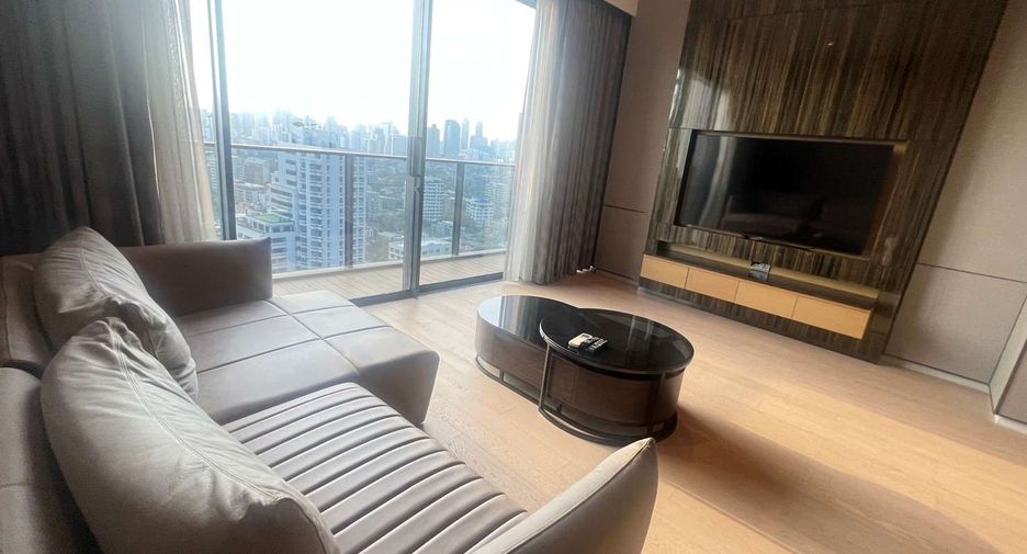 For rent 2 bedrooms condo in Watthana, Bangkok