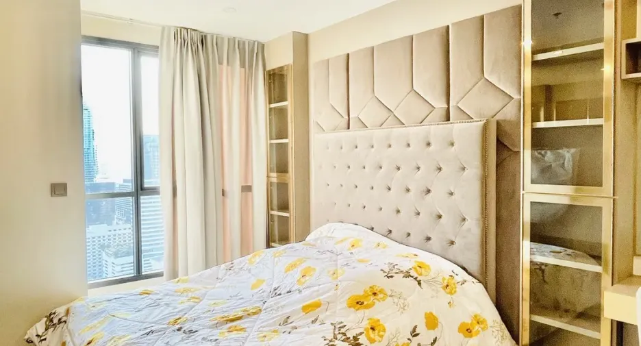 For sale 2 bedrooms condo in Pathum Wan, Bangkok