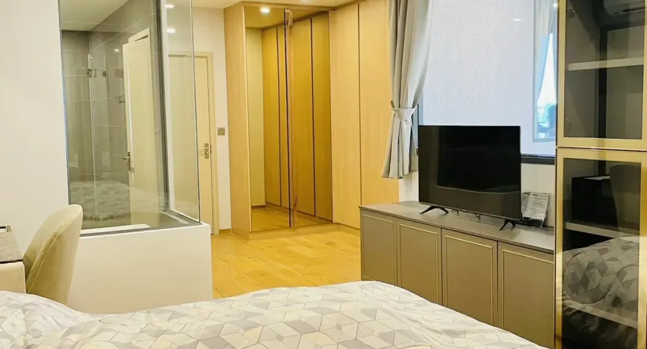 For sale 2 bedrooms condo in Pathum Wan, Bangkok
