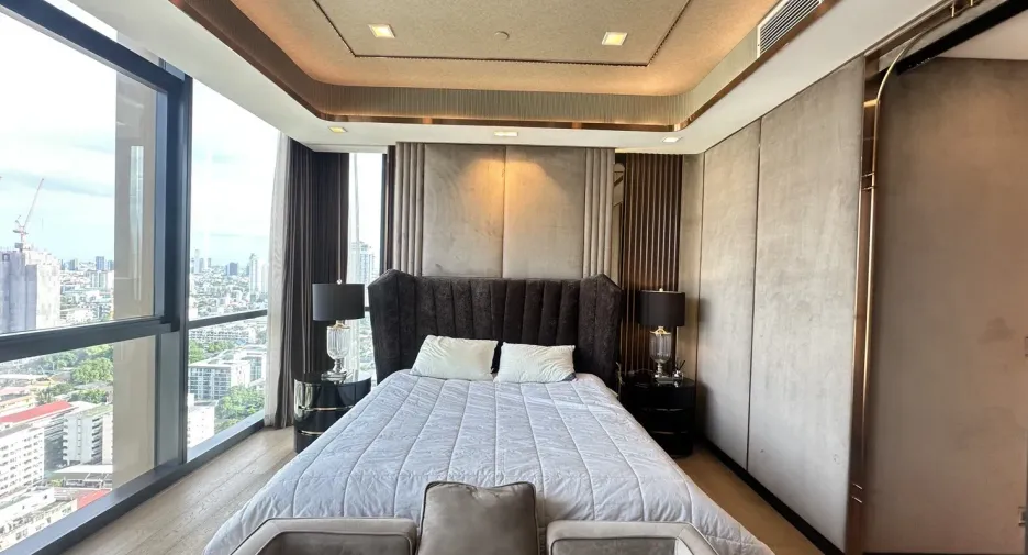 For rent 2 bedrooms condo in Watthana, Bangkok