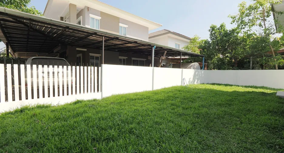 For sale 4 bedrooms house in Khlong Luang, Pathum Thani