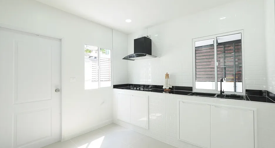 For sale 4 bedrooms house in Khlong Luang, Pathum Thani