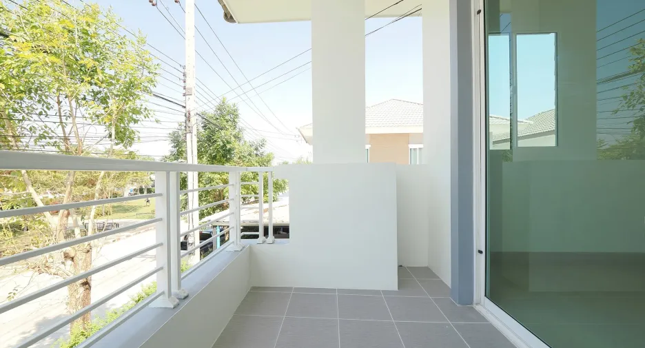 For sale 4 bedrooms house in Khlong Luang, Pathum Thani