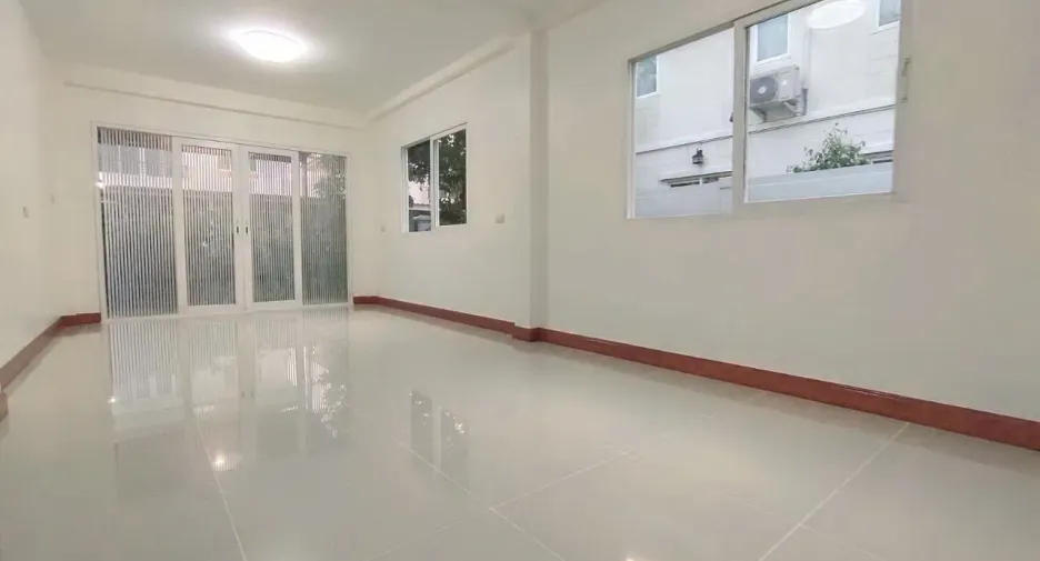 For sale 4 bedrooms house in Bang Bua Thong, Nonthaburi