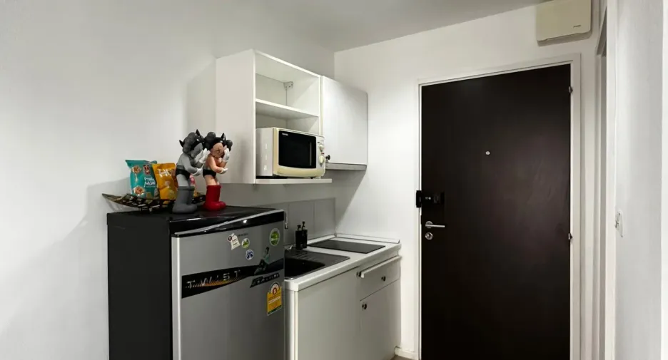 For rent studio condo in Mueang Samut Prakan, Samut Prakan