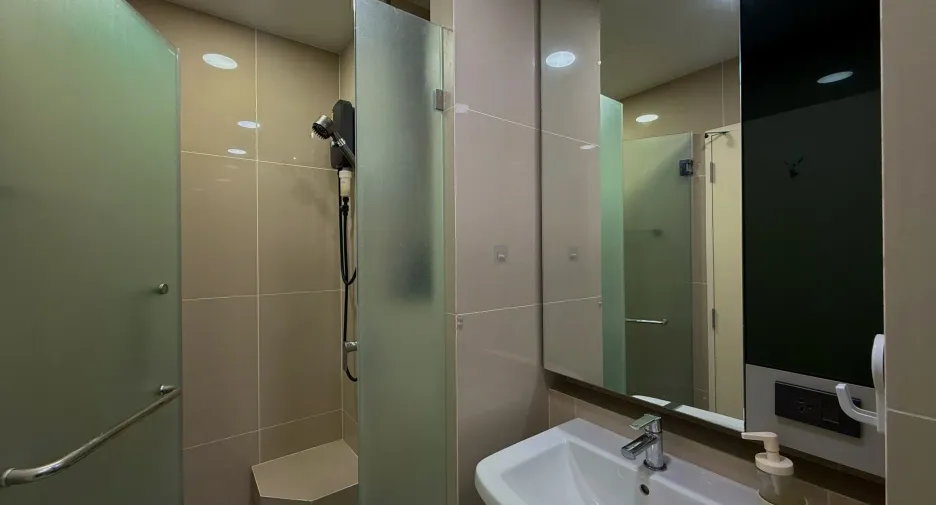 For rent 1 bed condo in Bang Kapi, Bangkok