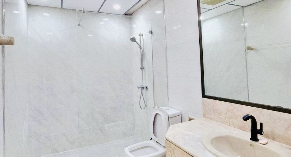 For rent 1 bed condo in Sathon, Bangkok
