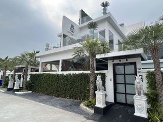 À vendre et à louer 8 chambres villa à Bang Lamung, Chonburi