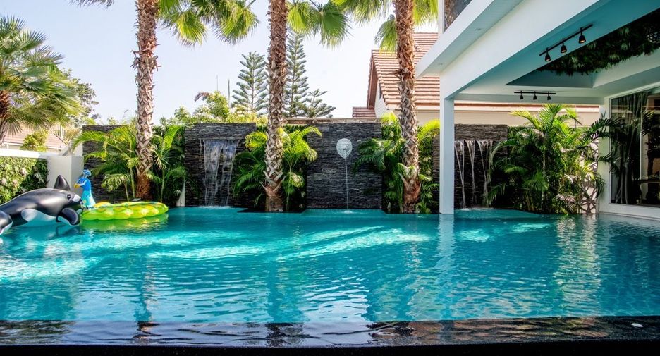 À vendre et à louer 8 chambres villa à Bang Lamung, Chonburi