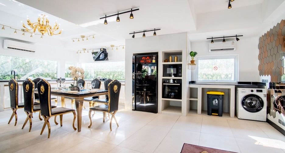 À vendre et à louer 8 chambres villa à Bang Lamung, Chonburi