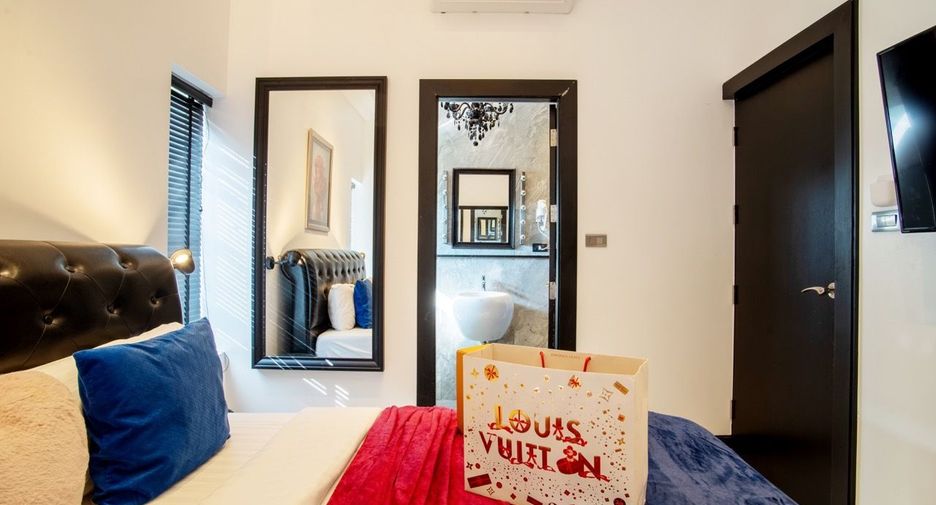 À vendre et à louer 8 chambres villa à Bang Lamung, Chonburi