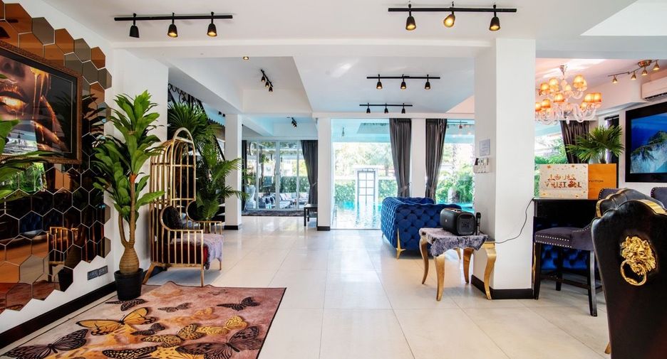 À vendre et à louer 8 chambres villa à Bang Lamung, Chonburi
