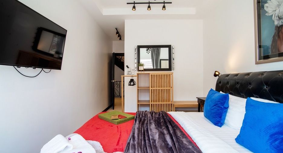 À vendre et à louer 8 chambres villa à Bang Lamung, Chonburi