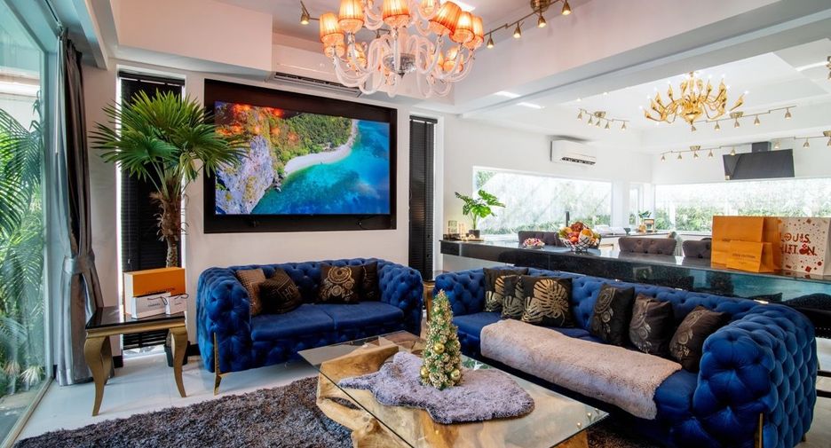 À vendre et à louer 8 chambres villa à Bang Lamung, Chonburi