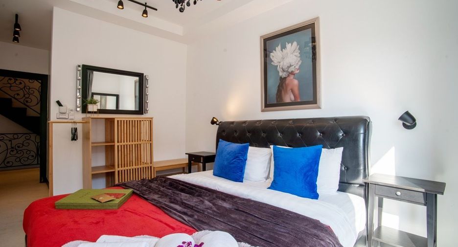 À vendre et à louer 8 chambres villa à Bang Lamung, Chonburi