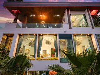 Villa zum Kauf und zur Miete mit 10 Zimmer in Bang Lamung, Chonburi