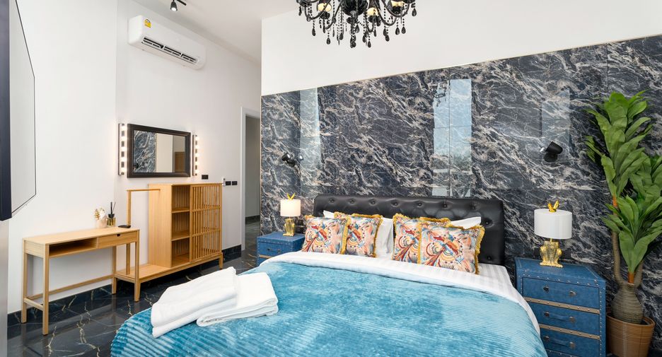 À vendre et à louer 10 chambres villa à Bang Lamung, Chonburi